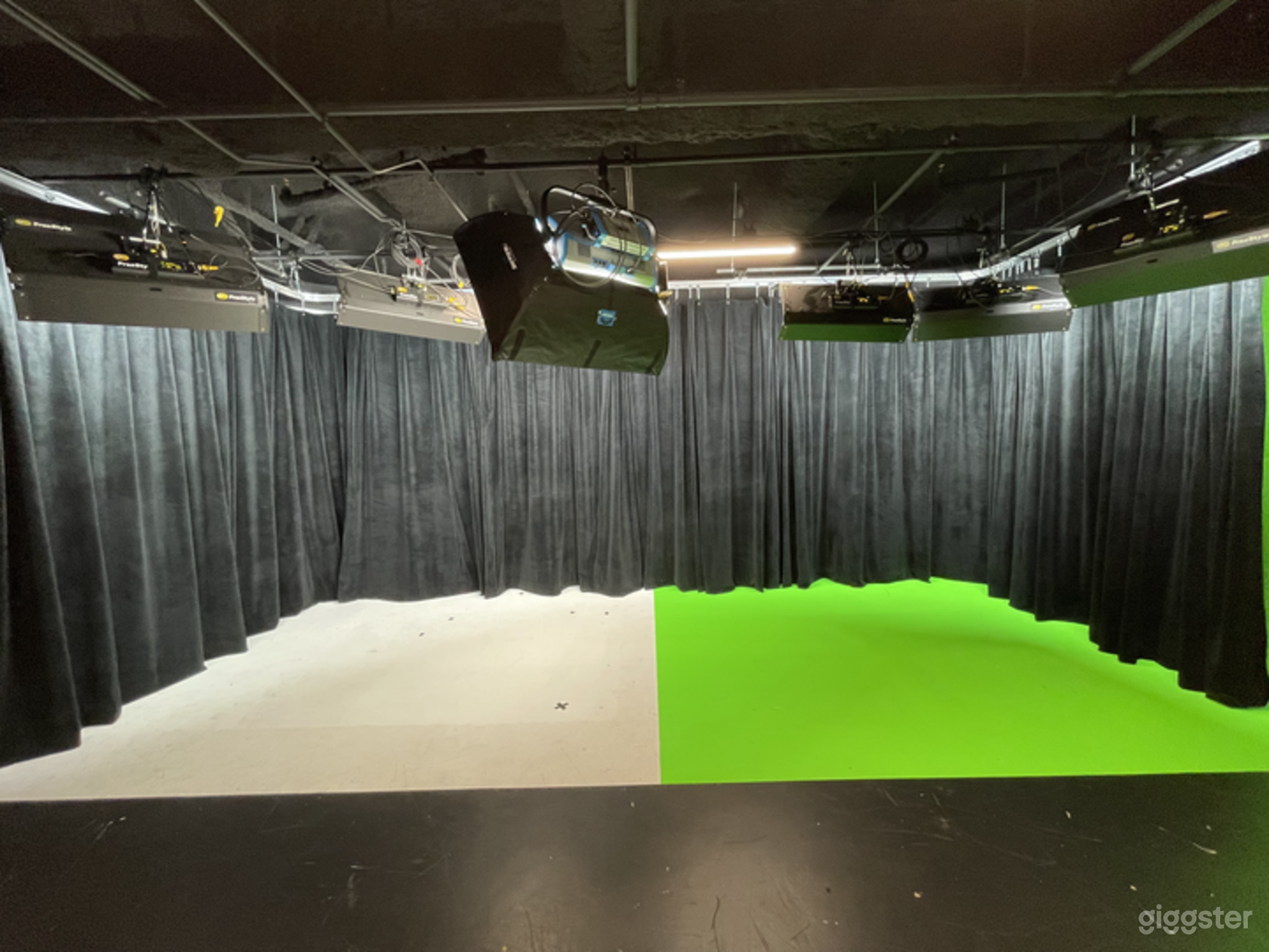Cyclorama Equipped Film &amp; Video Production Facility Photo 2