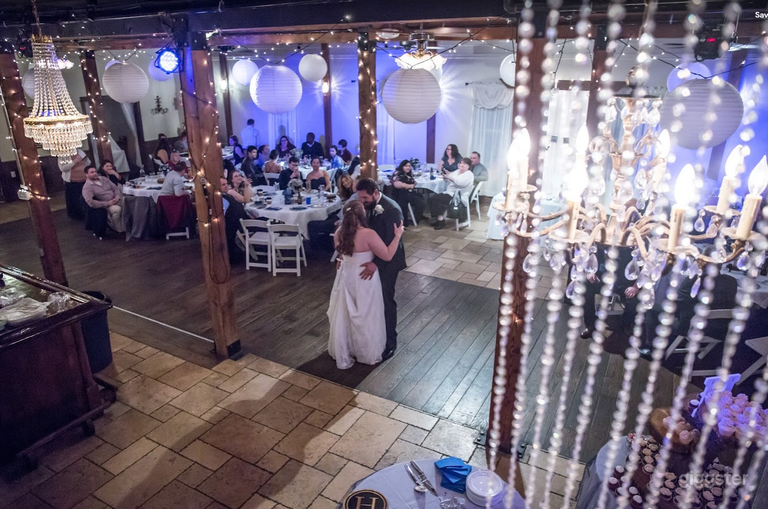  Enchanted Ballroom with spacious 11-foot ceilings 