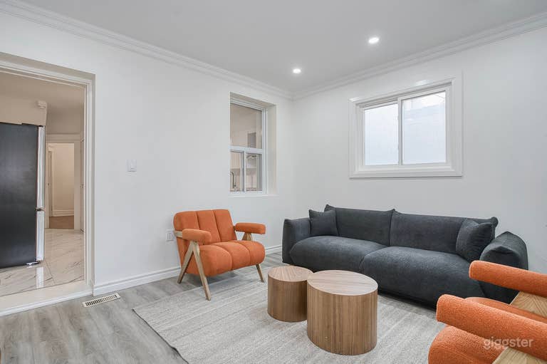  Stylish 4BR Urban Retreat in Riverside 