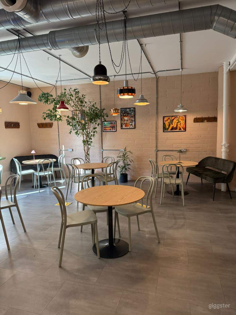  Aesthetic Creative Café Space 