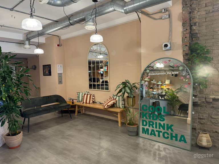  Aesthetic Creative Café Space 