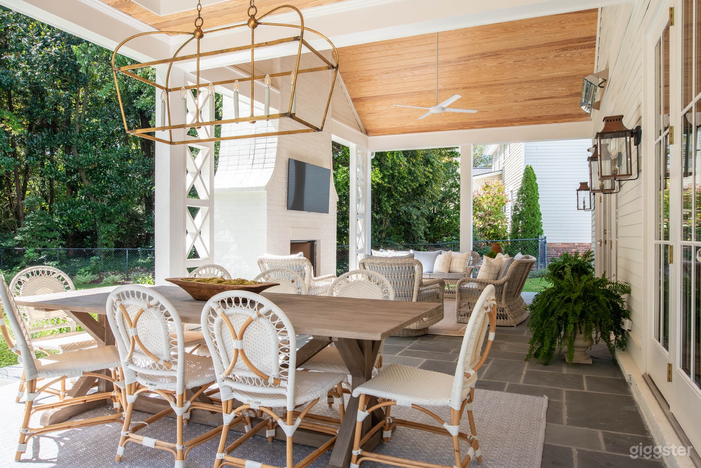 Dunwoody Renovated Southern Home Photo 4