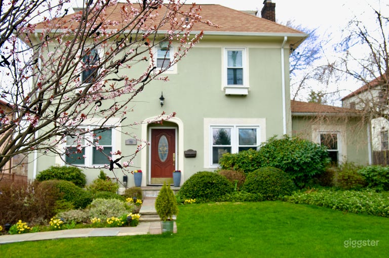  Private House, Bright, Beautiful, Natural Light 
