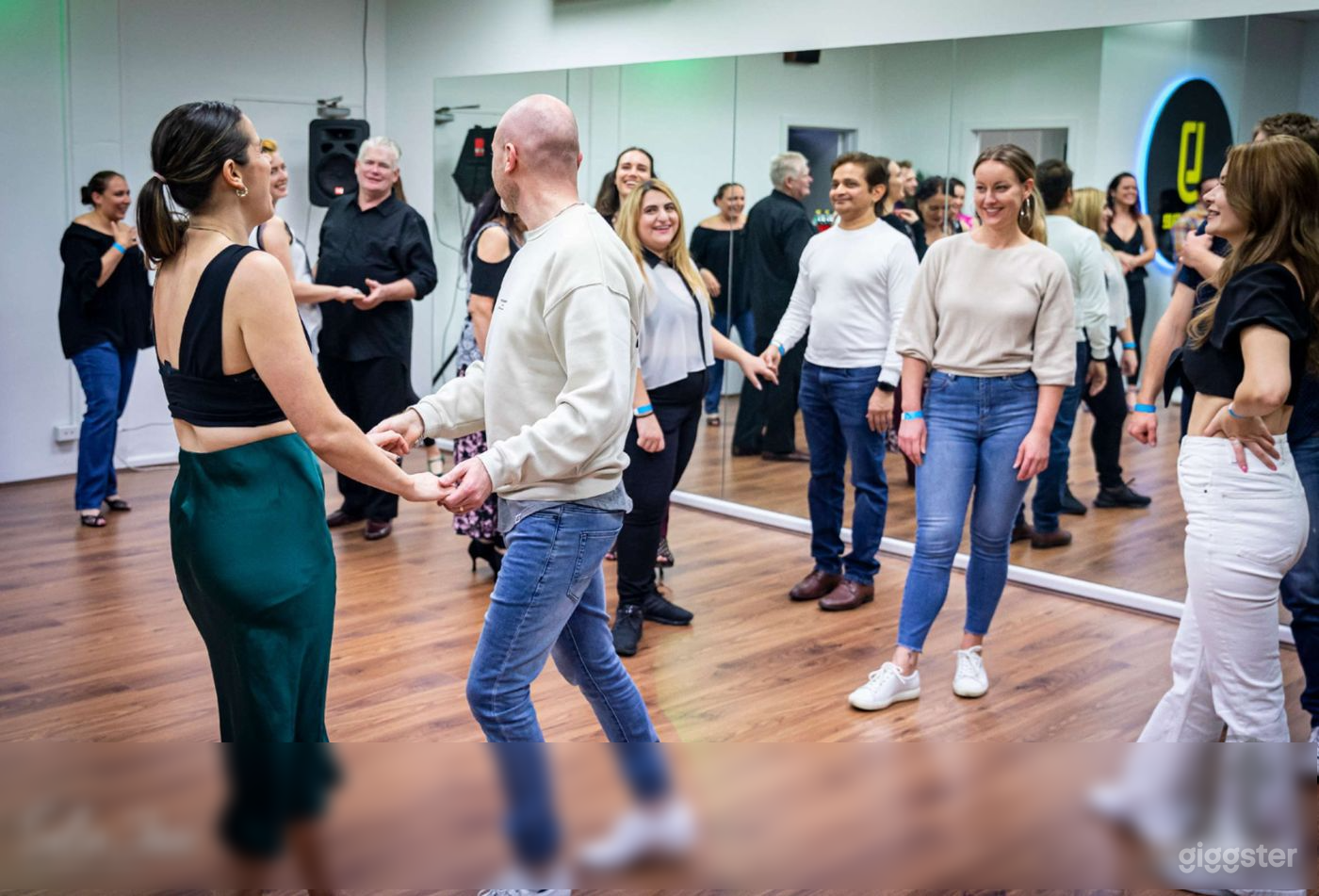 SMALL STUDIO Photo 4