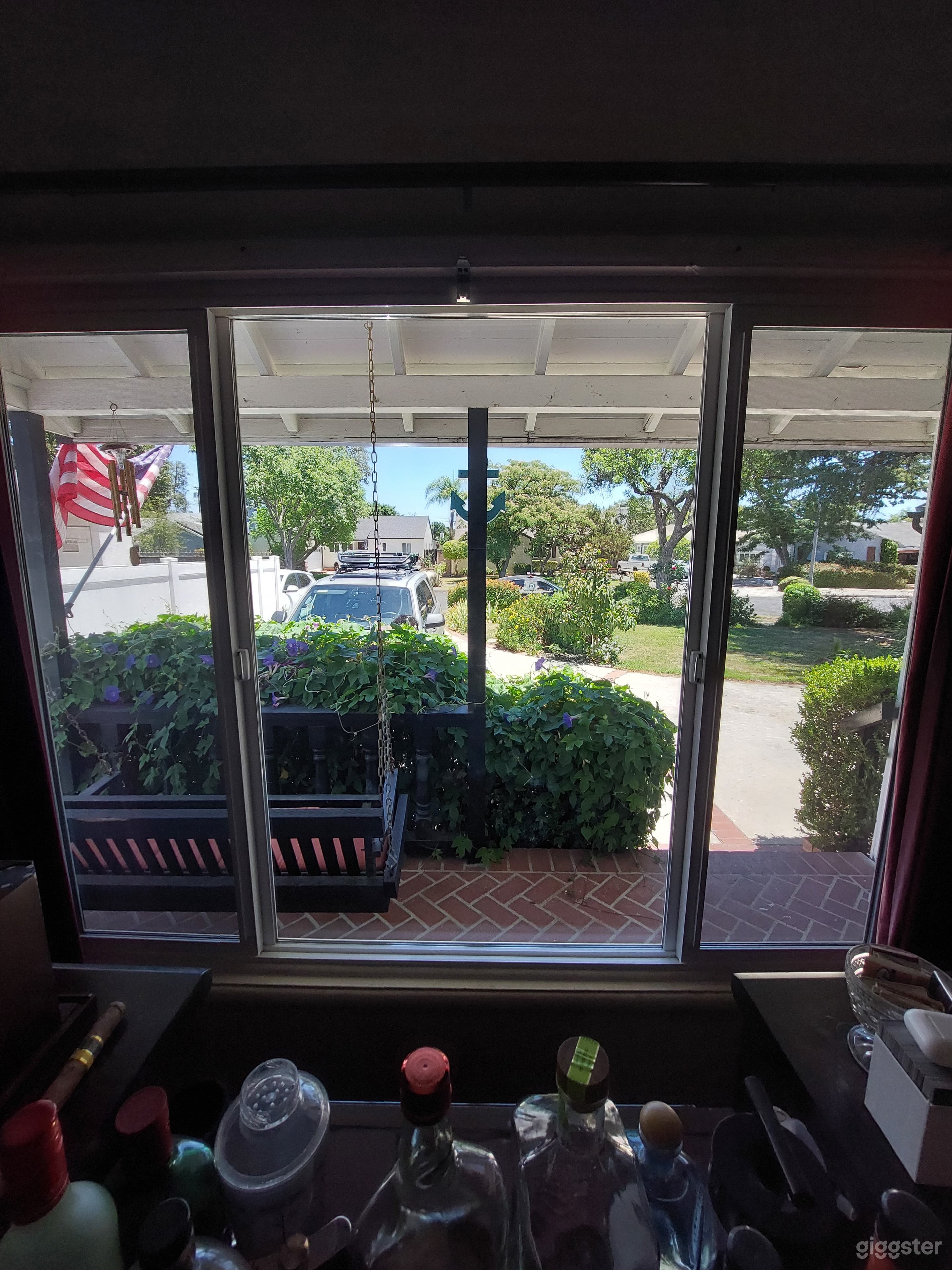 Lovely Lake Balboa Cottage big yard ready now! Photo 4