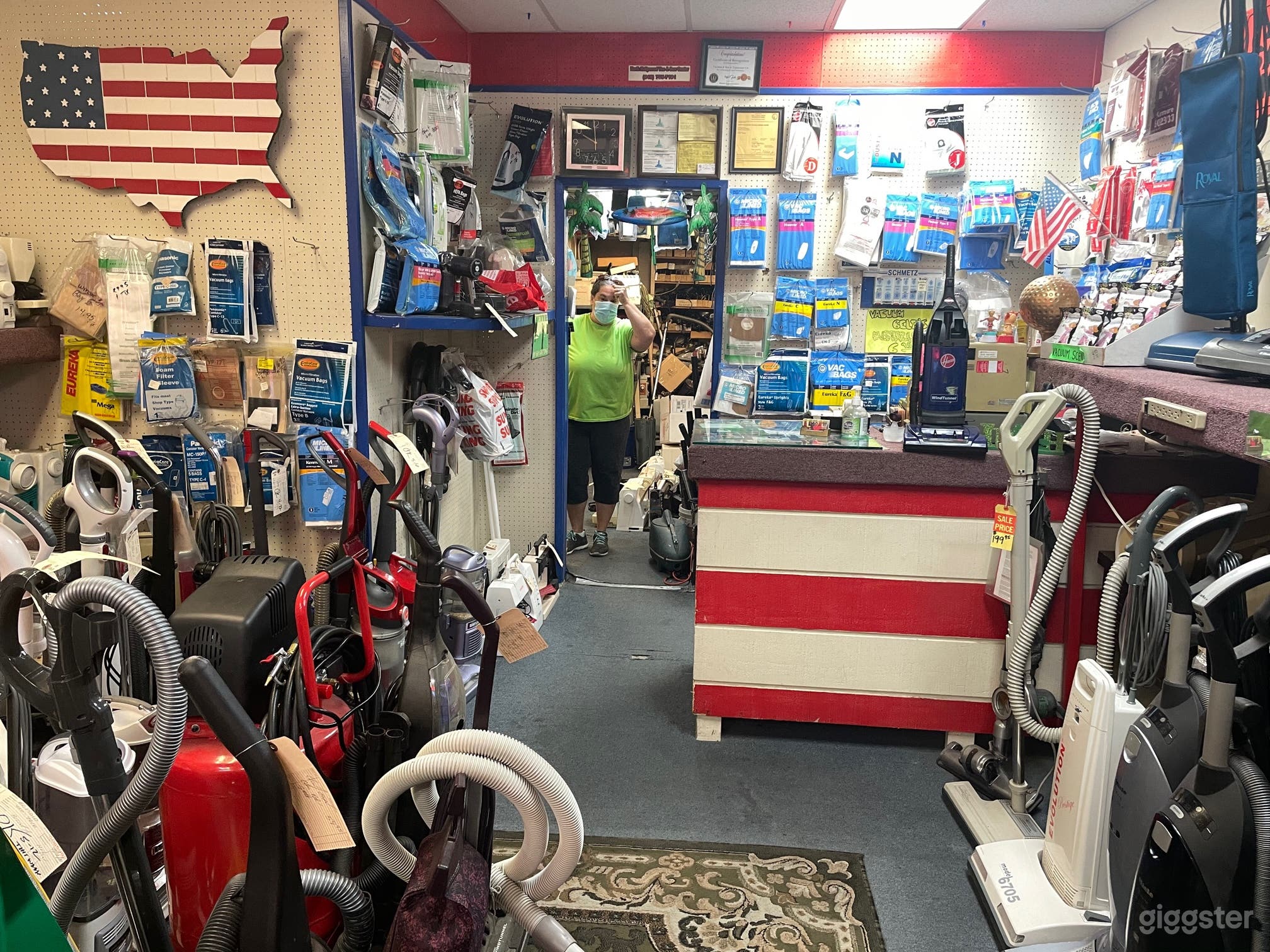 Colorful Vacuum Store Photo 1