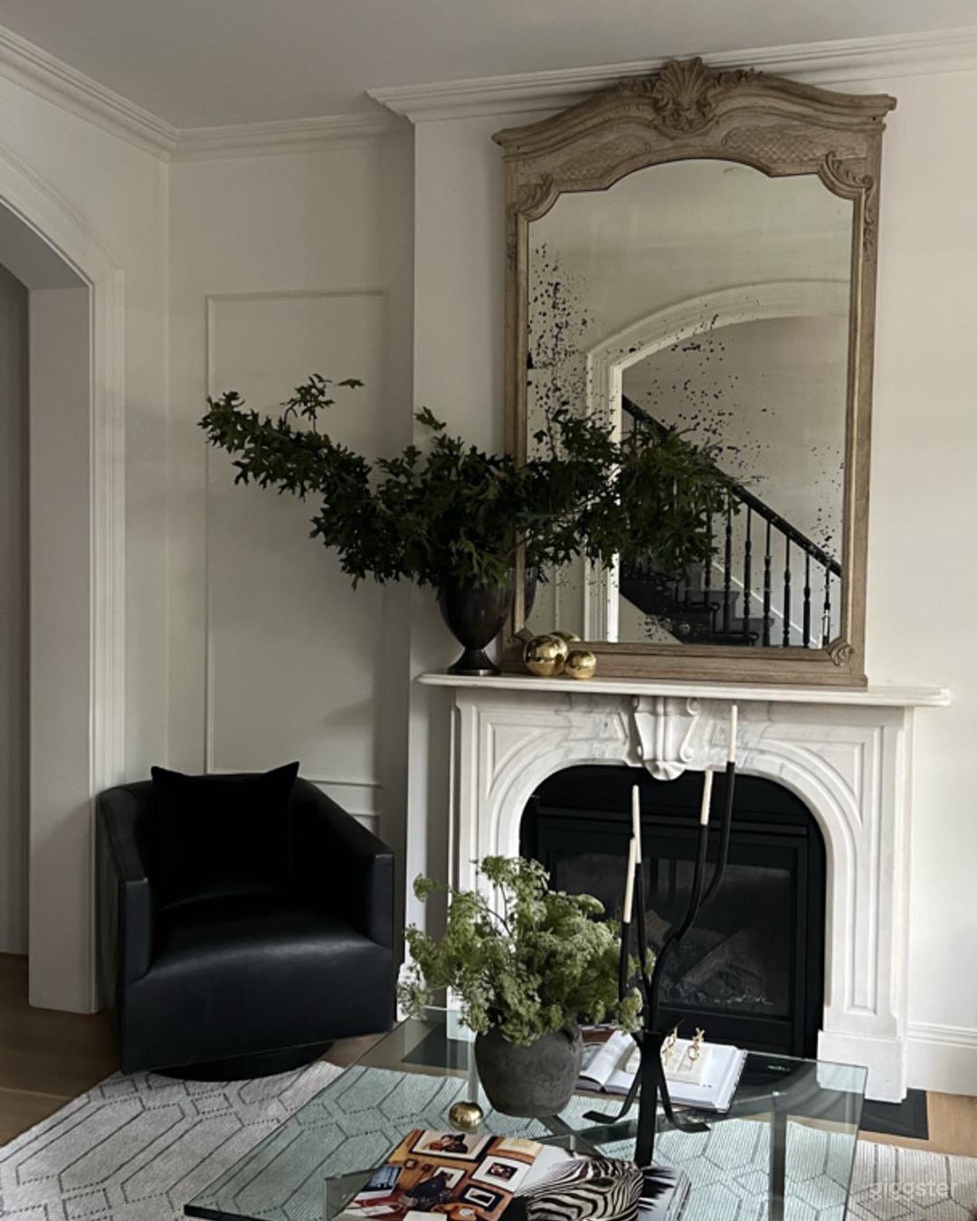 Sophisticated Home Bathed in Natural Light Photo 2