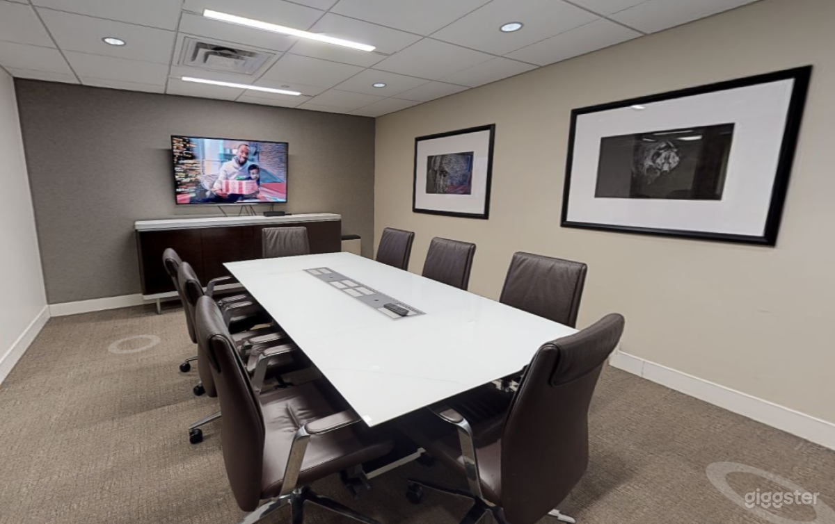 Sleek Conference Room in Denver Photo 4