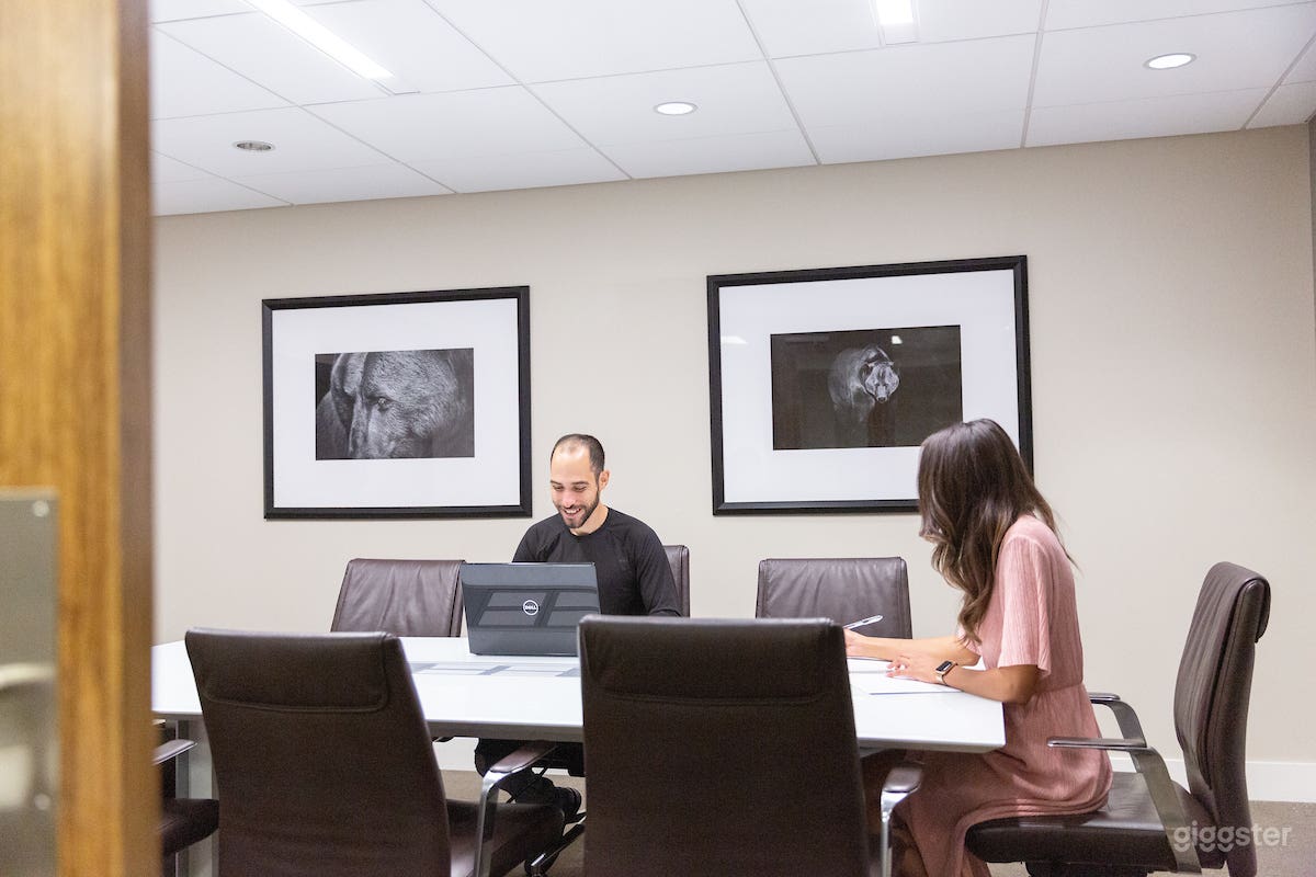 Sleek Conference Room in Denver Photo 2