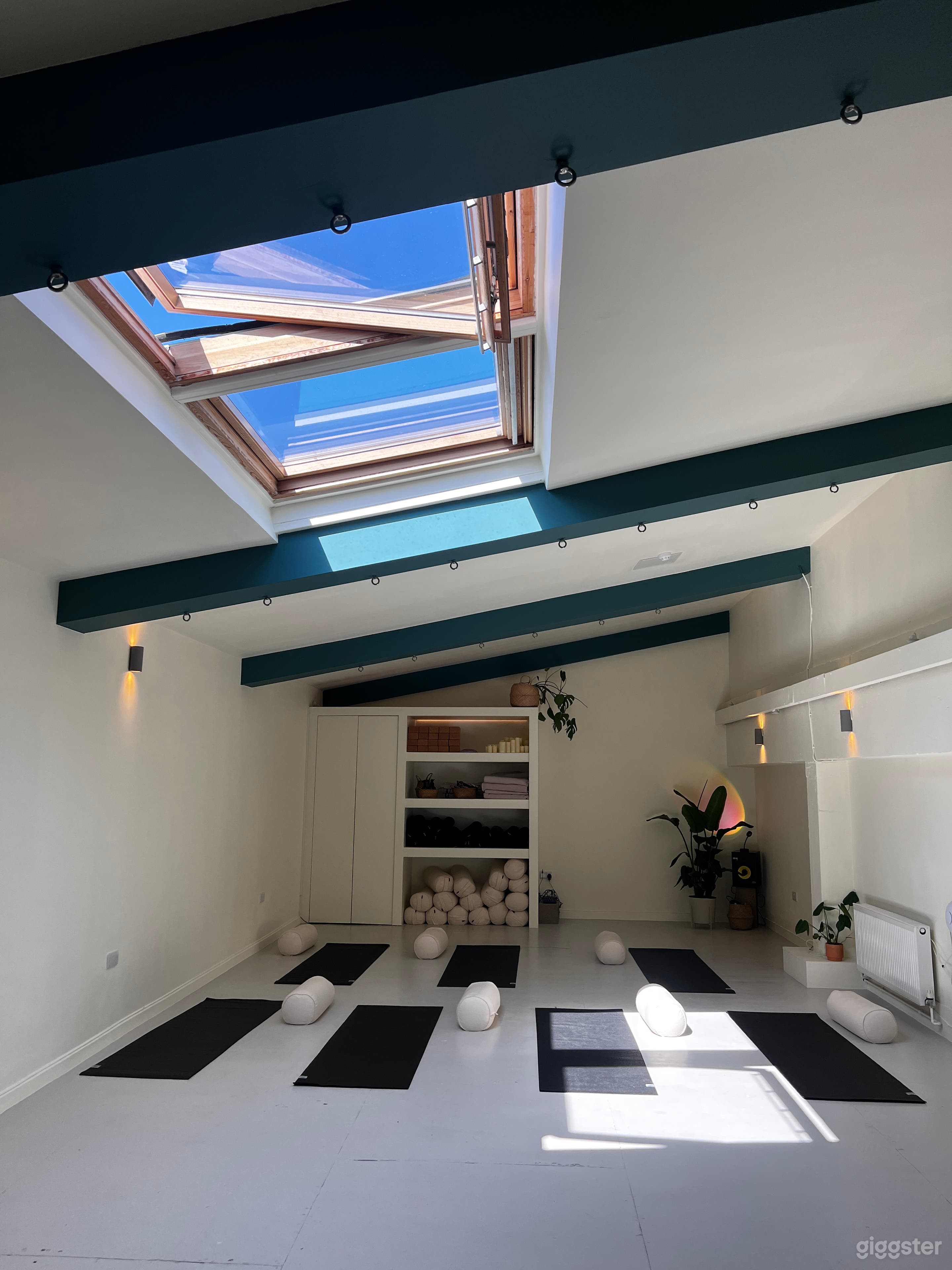 Wellness Studio in the Heart of Hackney Photo 3