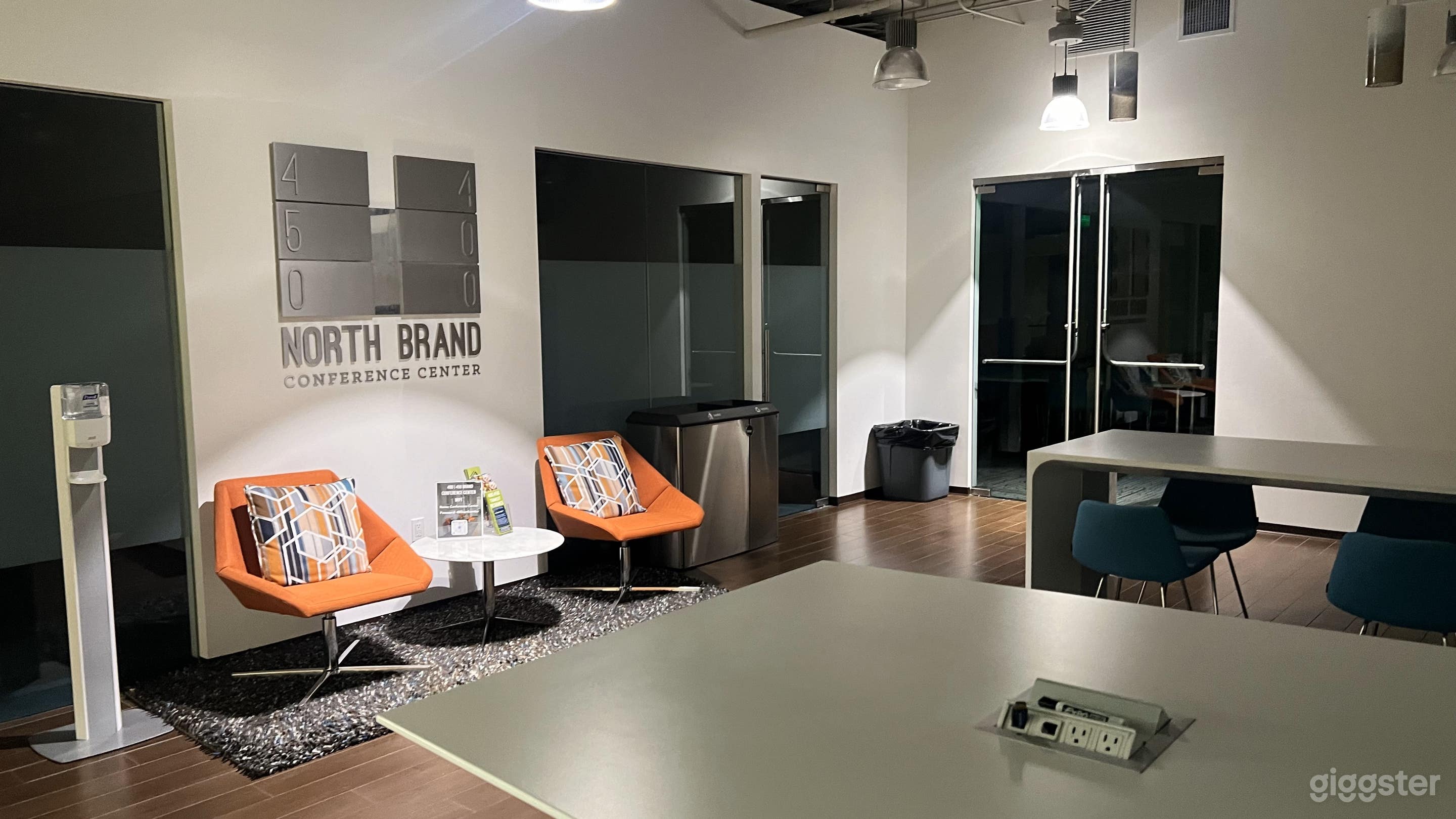 Modern Office  Photo 4