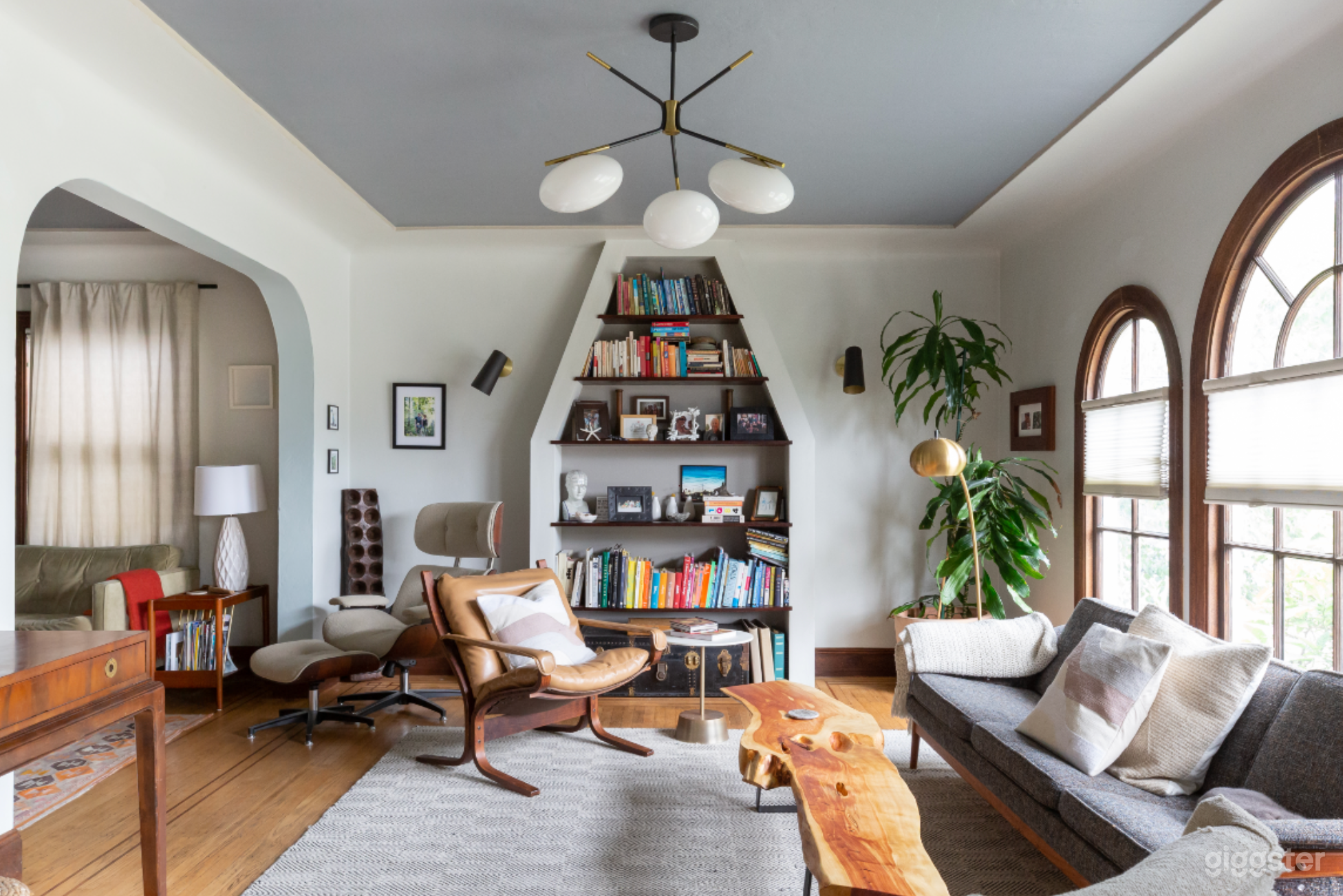 Unique Modern Craftsman Home with Amazing Lighting Photo 2