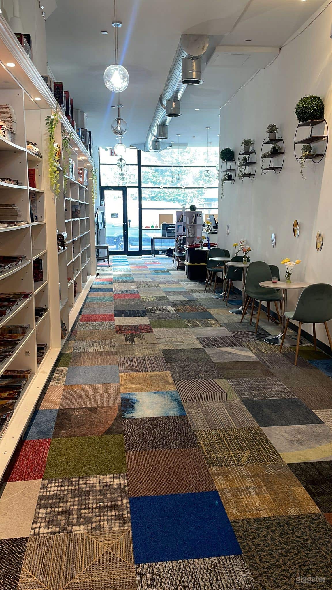 Unique Beautiful Cafe &amp; Restaurant  Photo 1