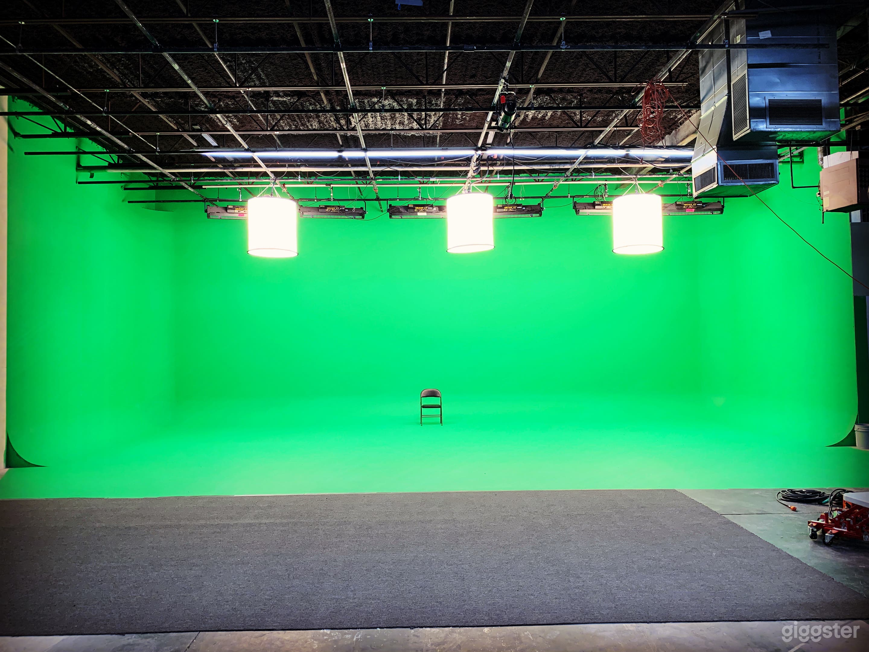 Large 80 foot 3 wall green screen
