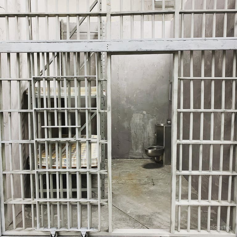  Jail Prison Standing Set 