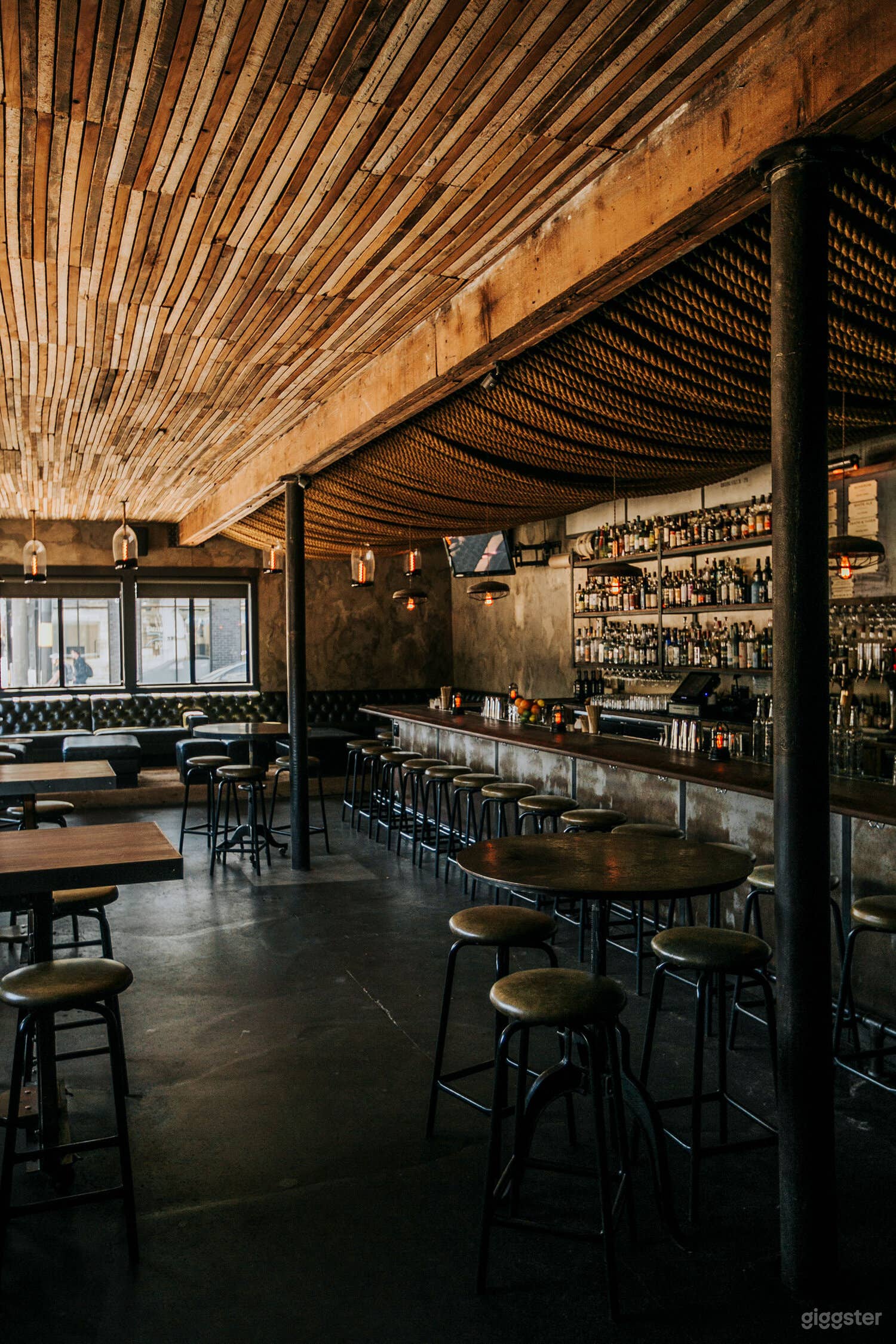 Laid Back Cocktail Bar in Churchill  Photo 1