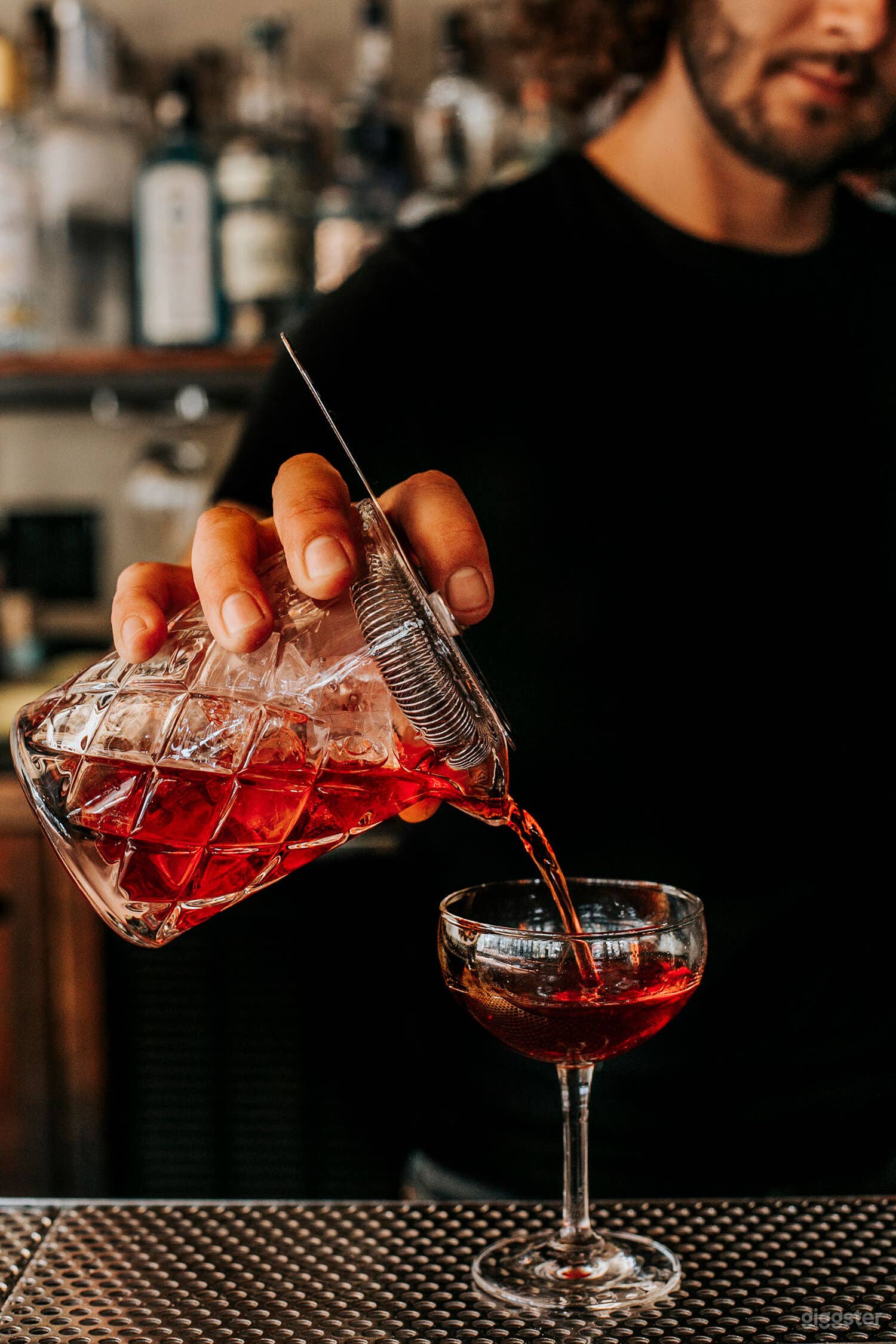 Laid Back Cocktail Bar in Churchill  Photo 3