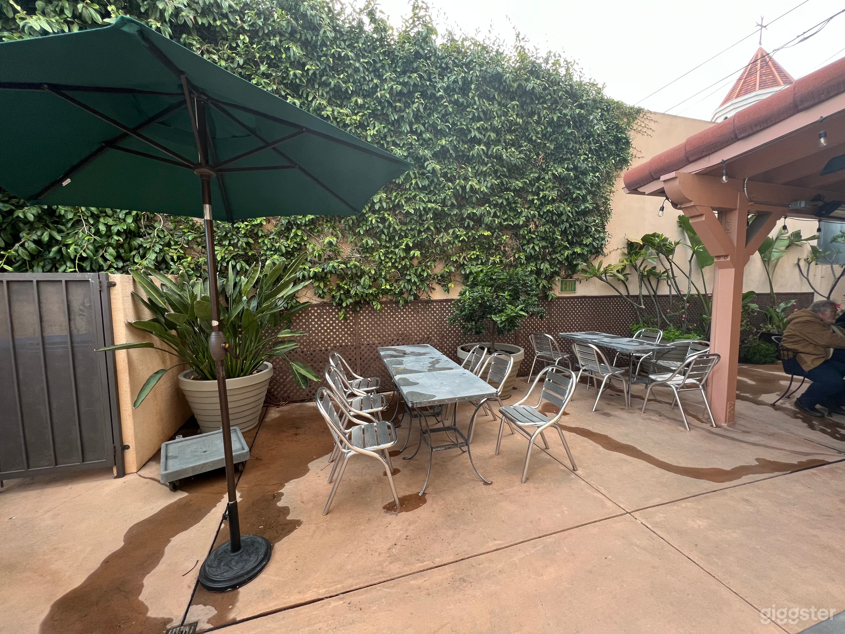 Multiple classrooms  with ballroom  and offices Photo 3