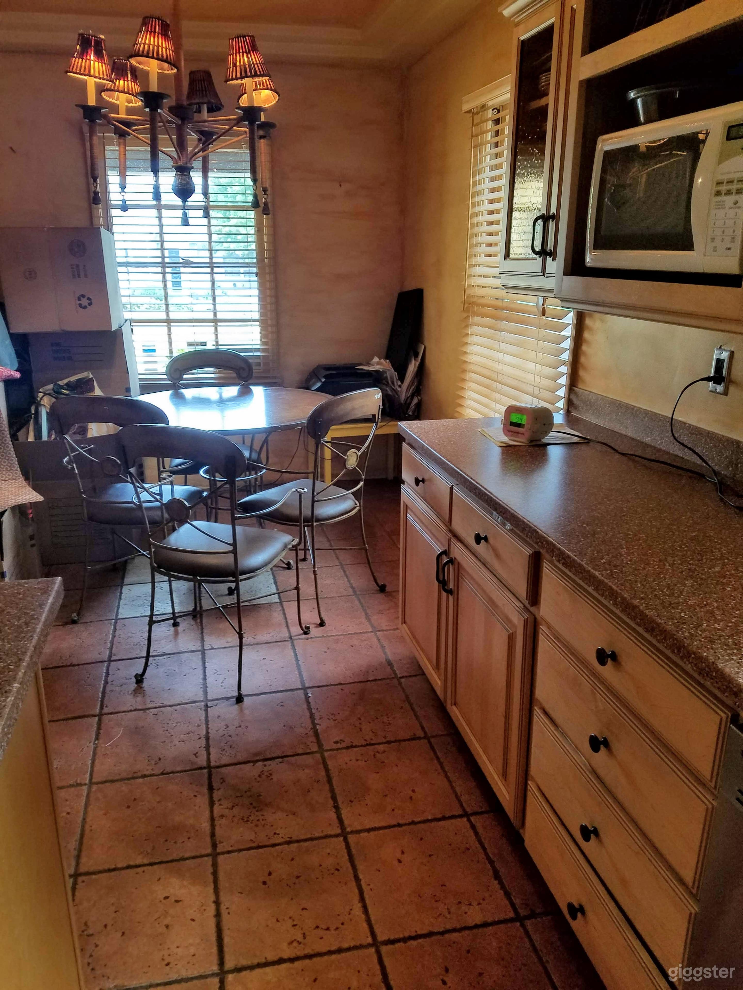 Kitchen Breakfast Area 