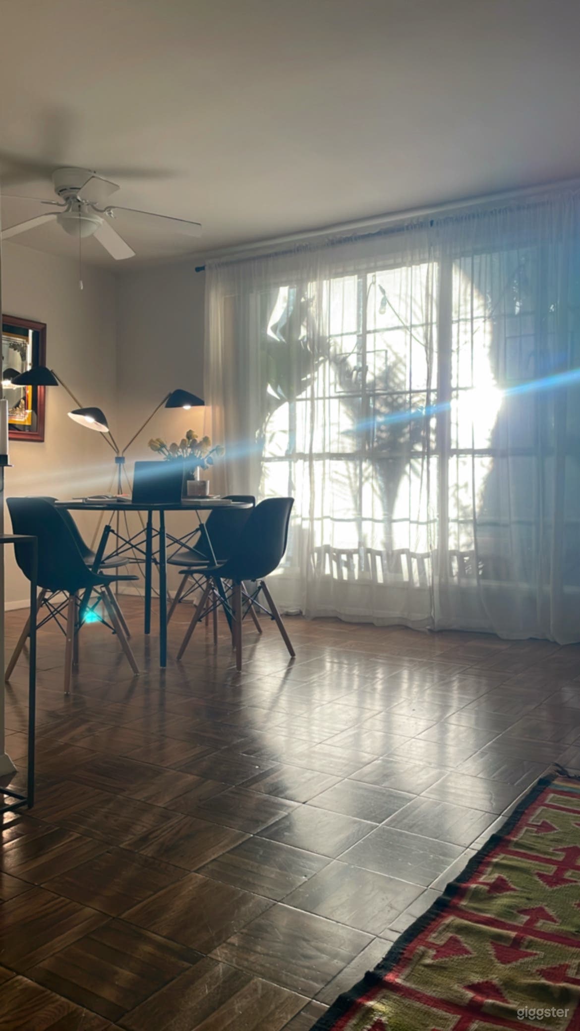 1940’s Designer stylish townhouse with garden Photo 2