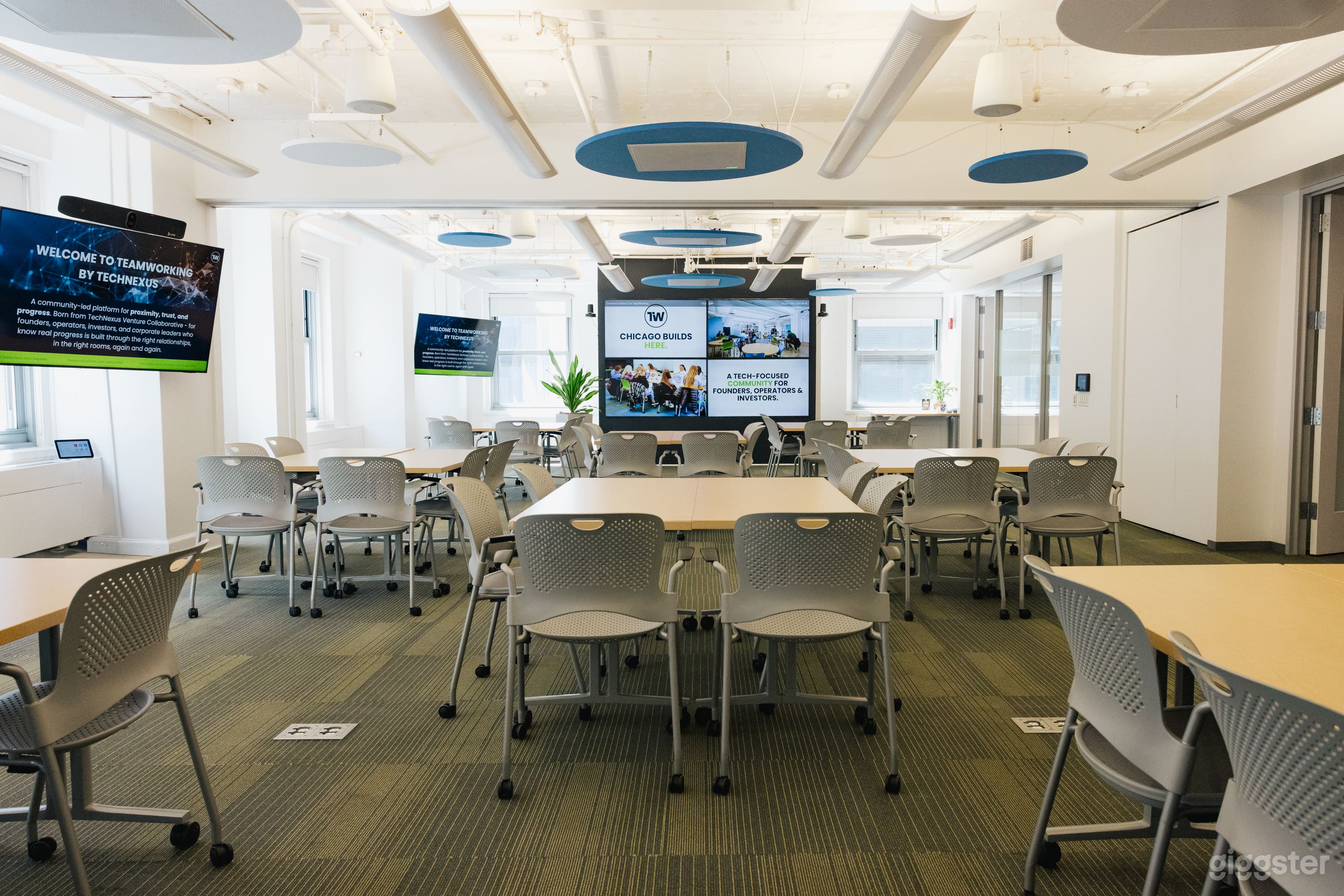 Tech Enabled Meeting Room w/ City View (Conf CD) Photo 1