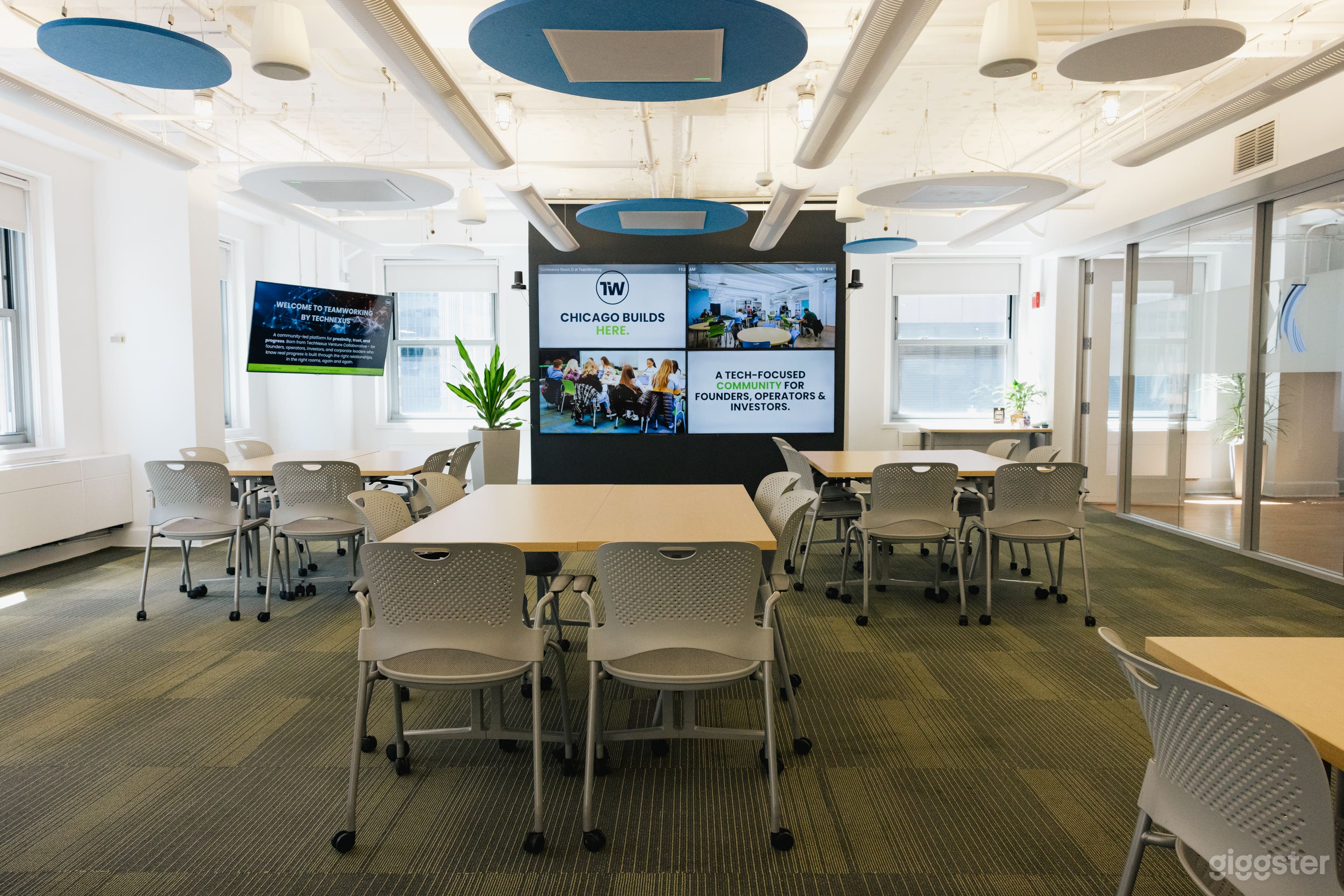 Tech Enabled Meeting Room w/ City View (Conf CD) Photo 3