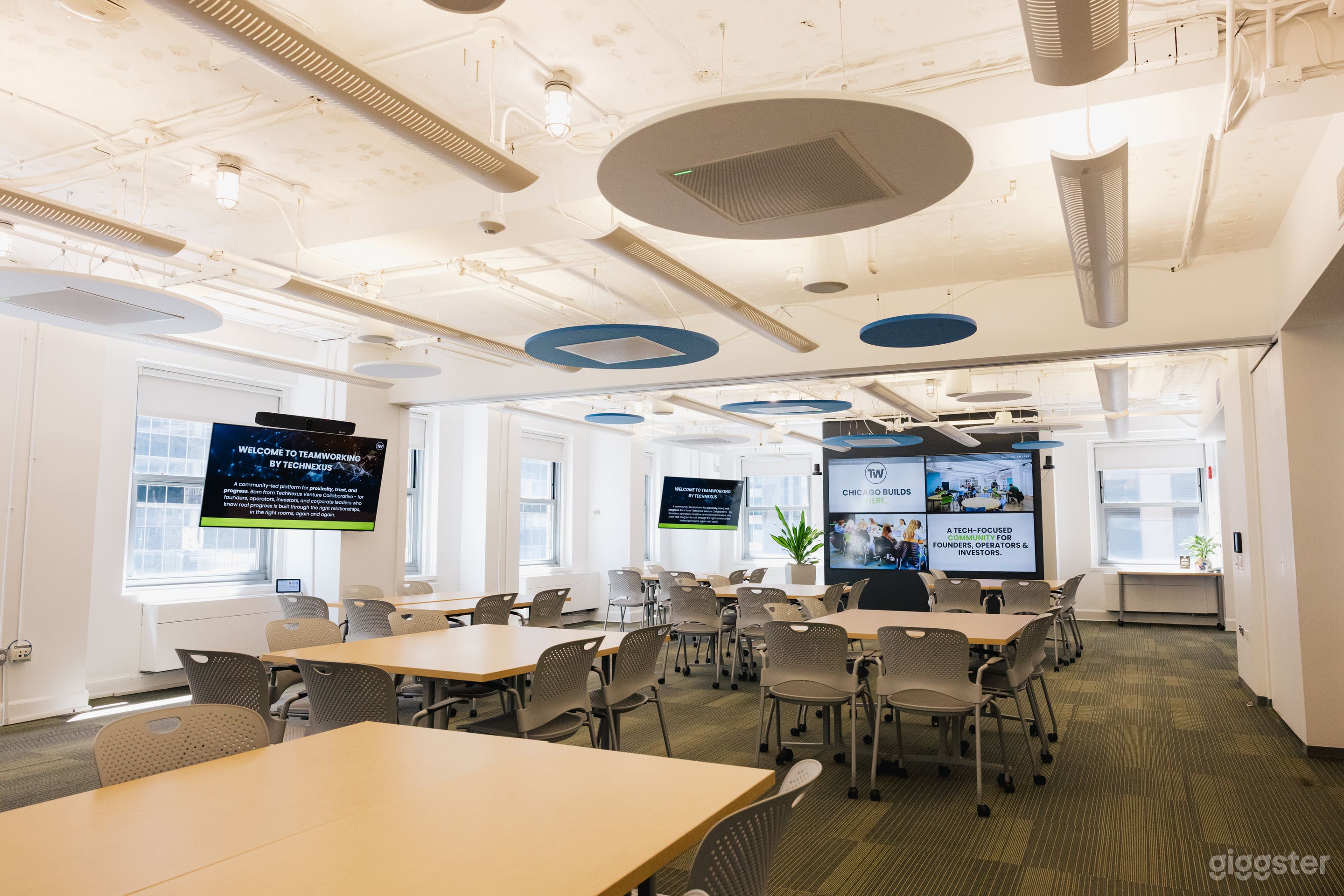 Tech Enabled Meeting Room w/ City View (Conf CD) Photo 2