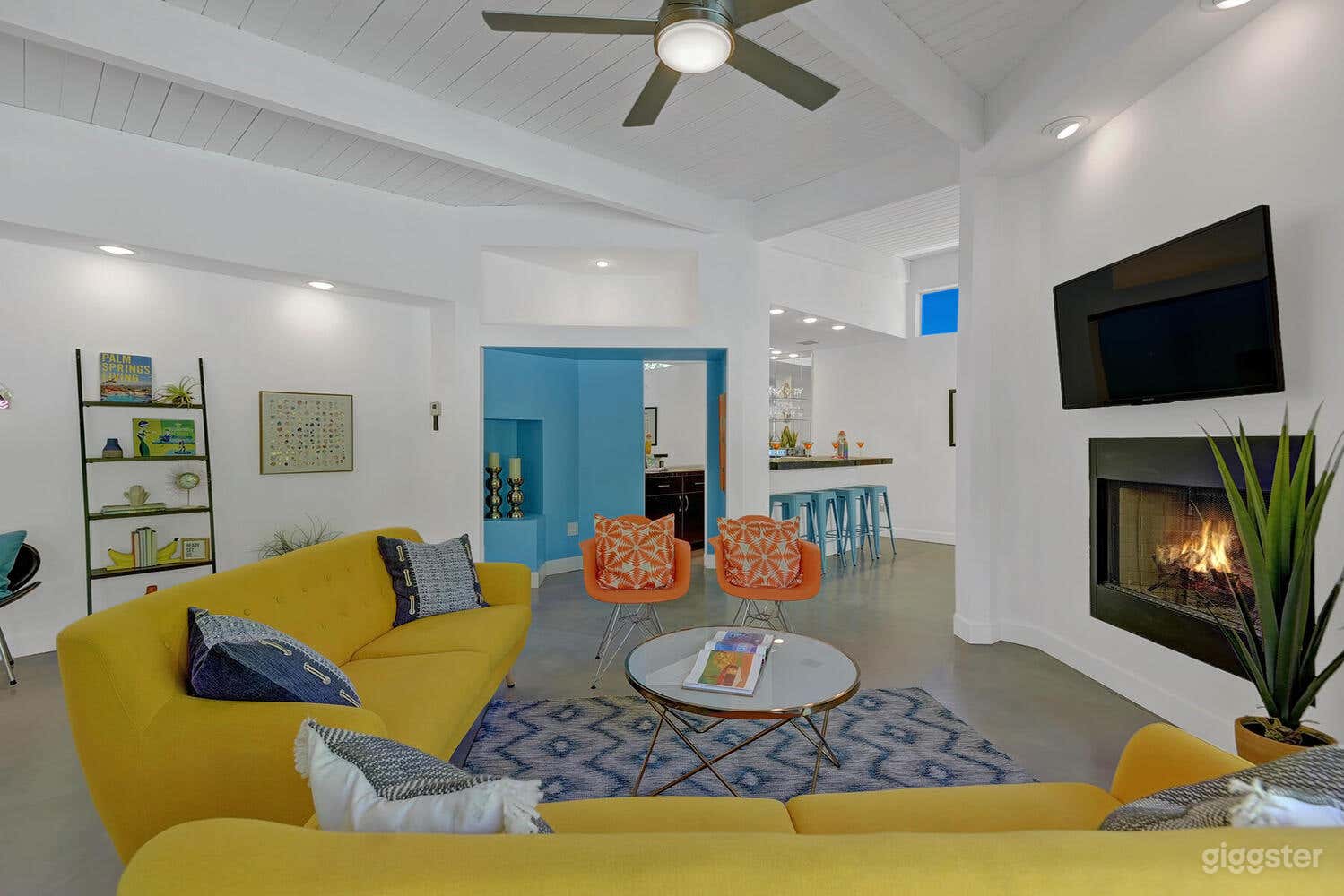 Dazzling Butterfly Alexander Home! Photo 1