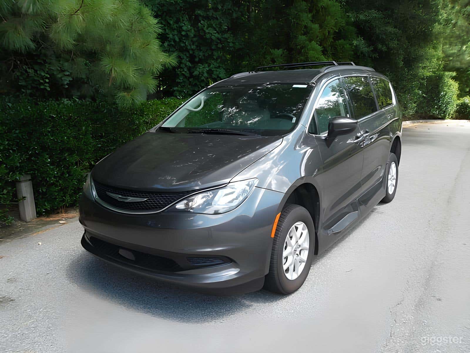 Chrysler Voyager Minivan 65 67 Photo 2