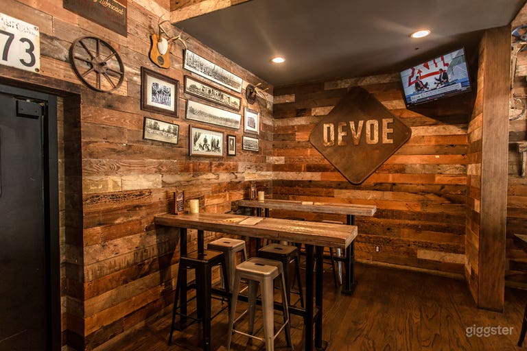  All American Bar / Restaurant / Sports Bar 