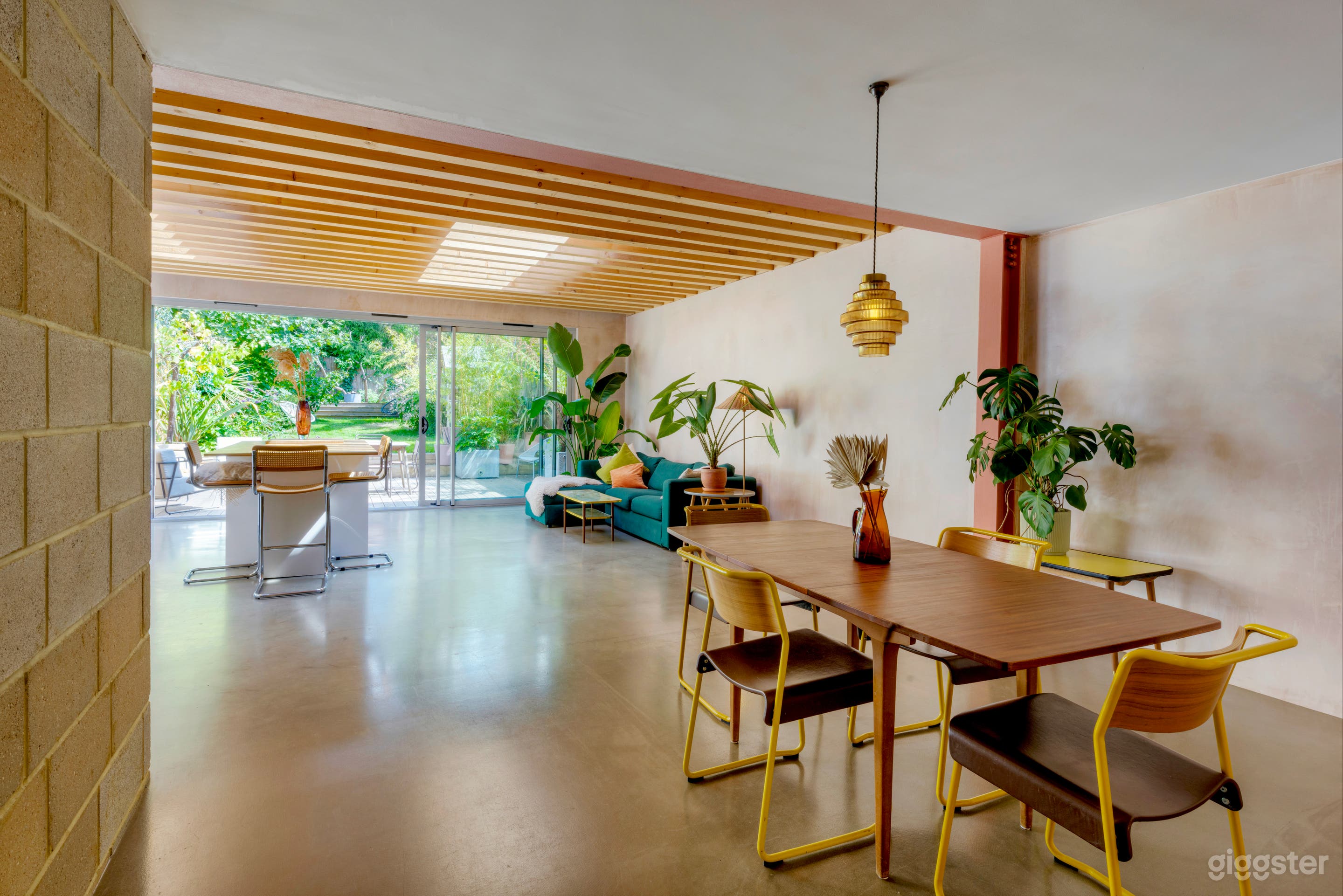 Architect-Designed House in East London Photo 1