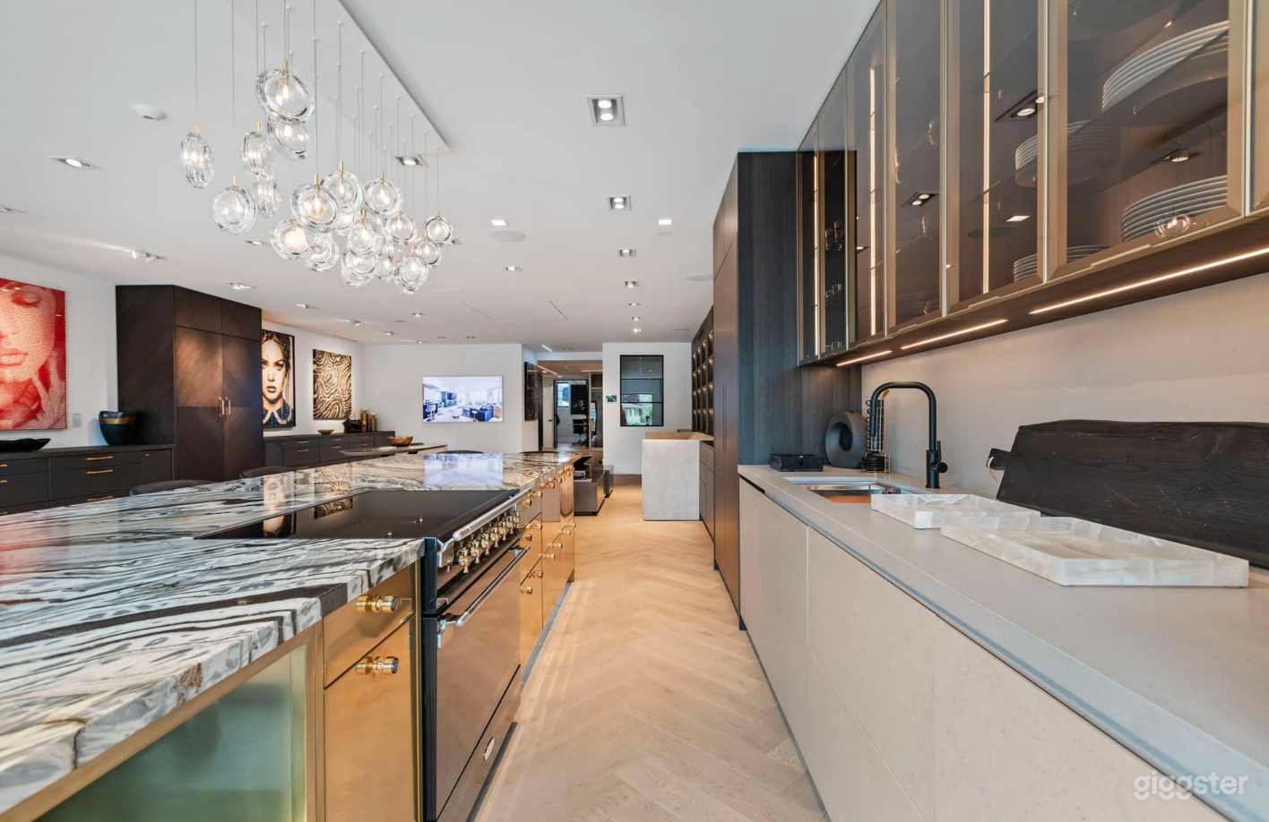 Designer Showroom in Newport Beach Photo 2