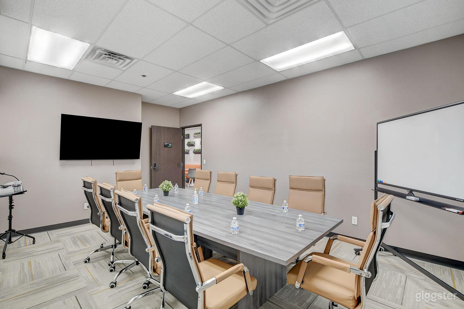 Boardroom for up to 10 people with A/V equipment