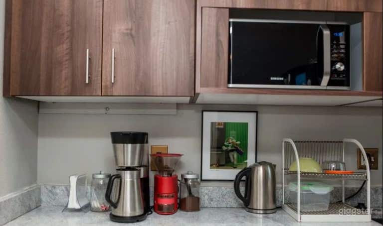  Comfortable Uptown Conference Room 