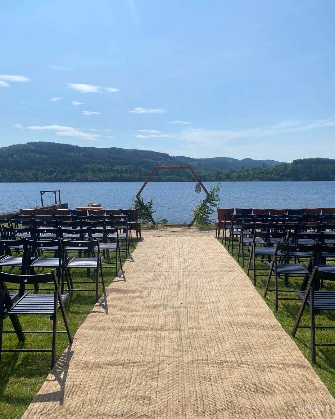 Refreshing Outside Lawn for Weddings Photo 1