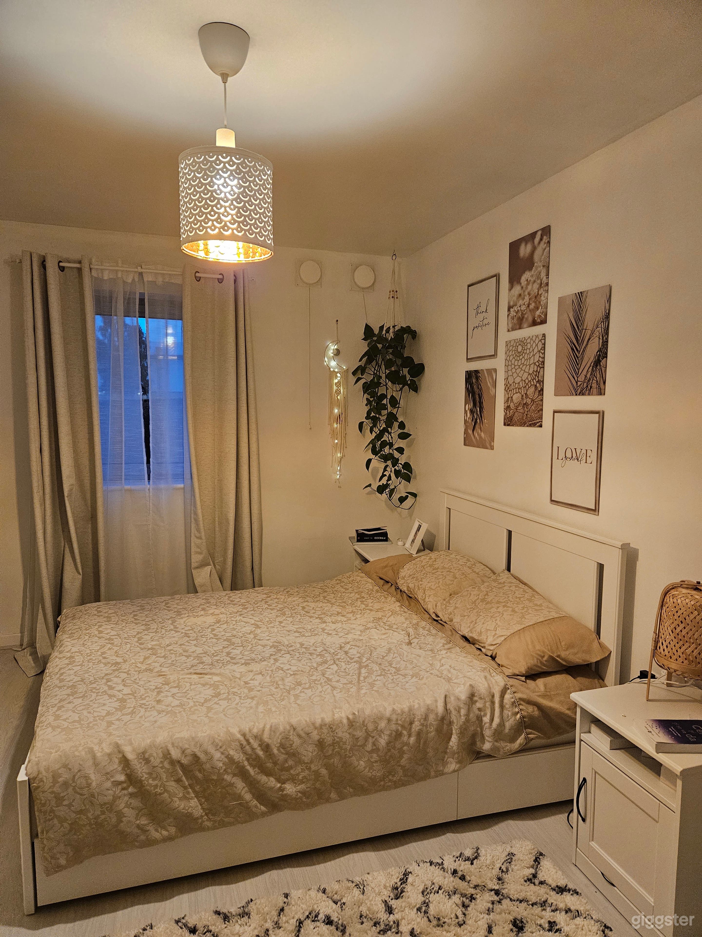 Bohemian 2 Bedrooms Ground Floor Flat Photo 2