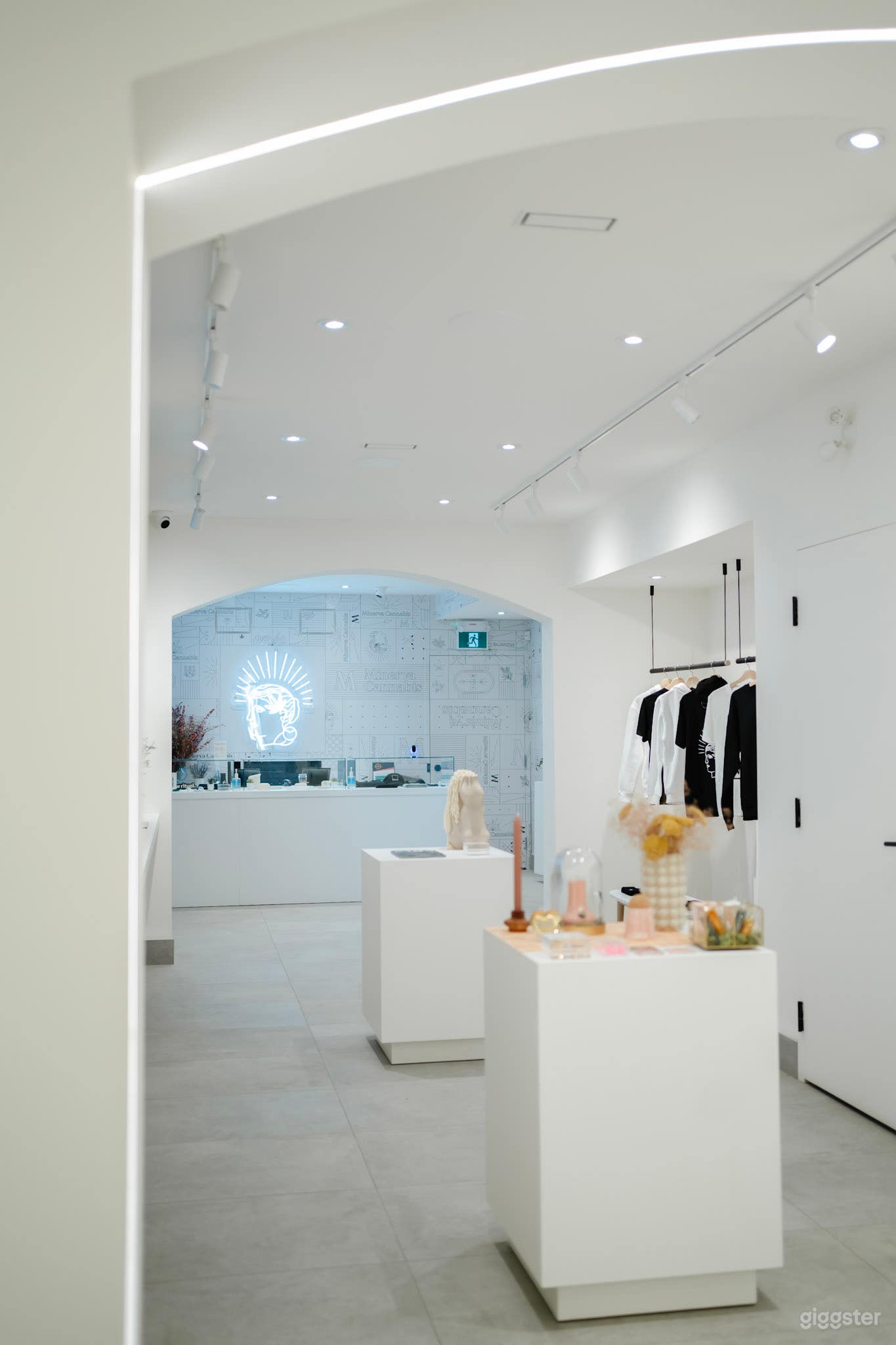 Boutique Cannabis Store Photo 4