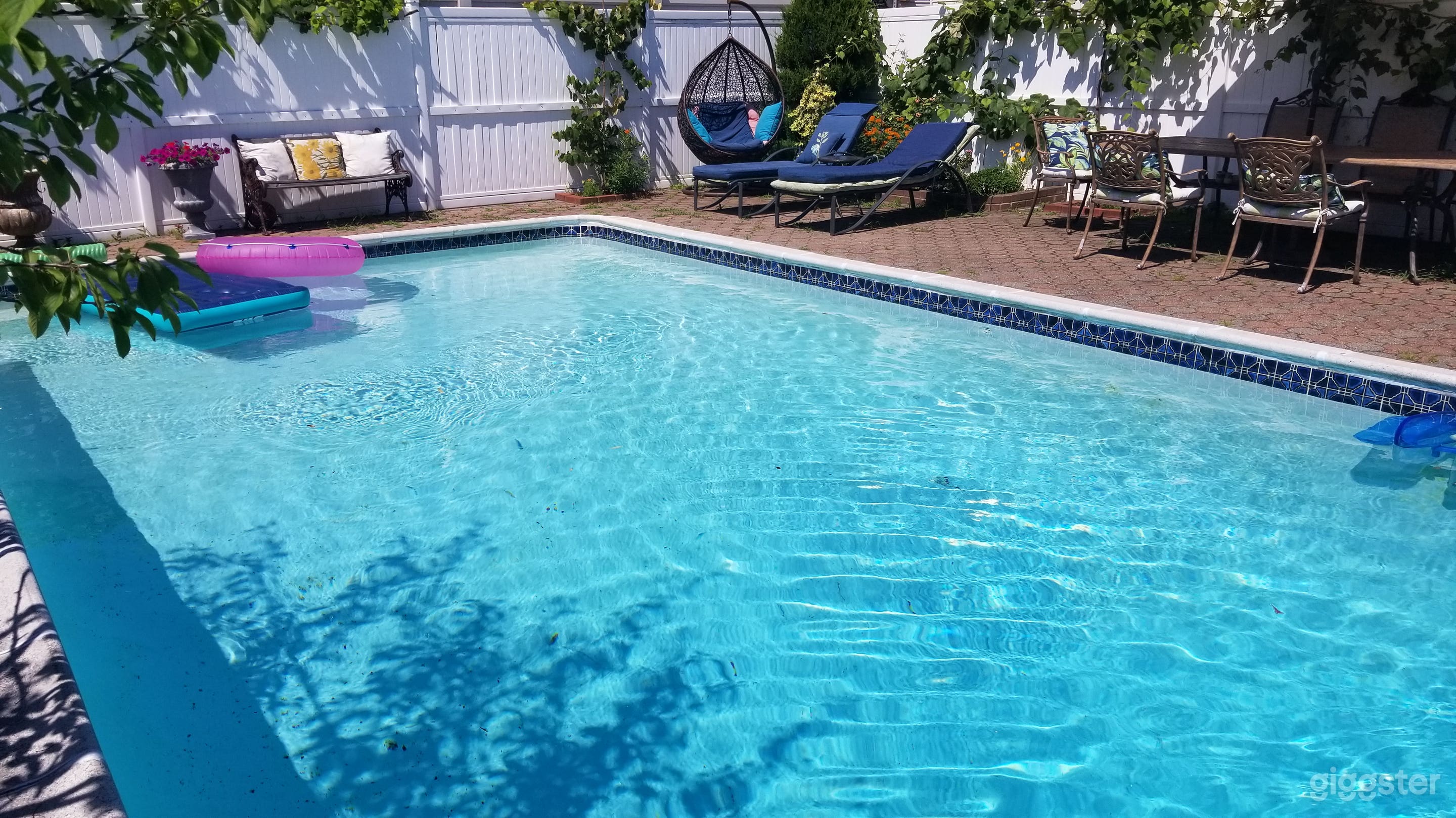 OASIS IN NYC w/pool, sauna &amp; Jacuzzi Photo 4