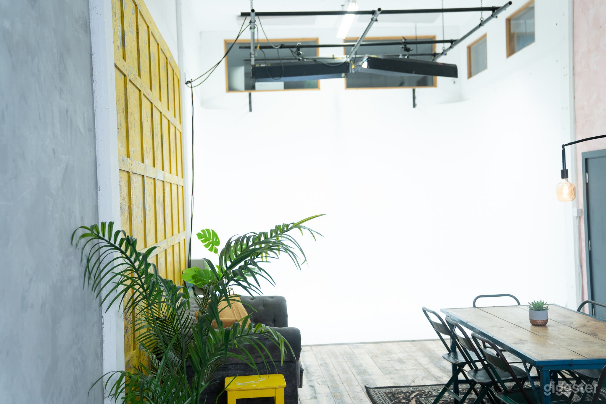 Warehouse Kitchen &amp; Cove Photo 2