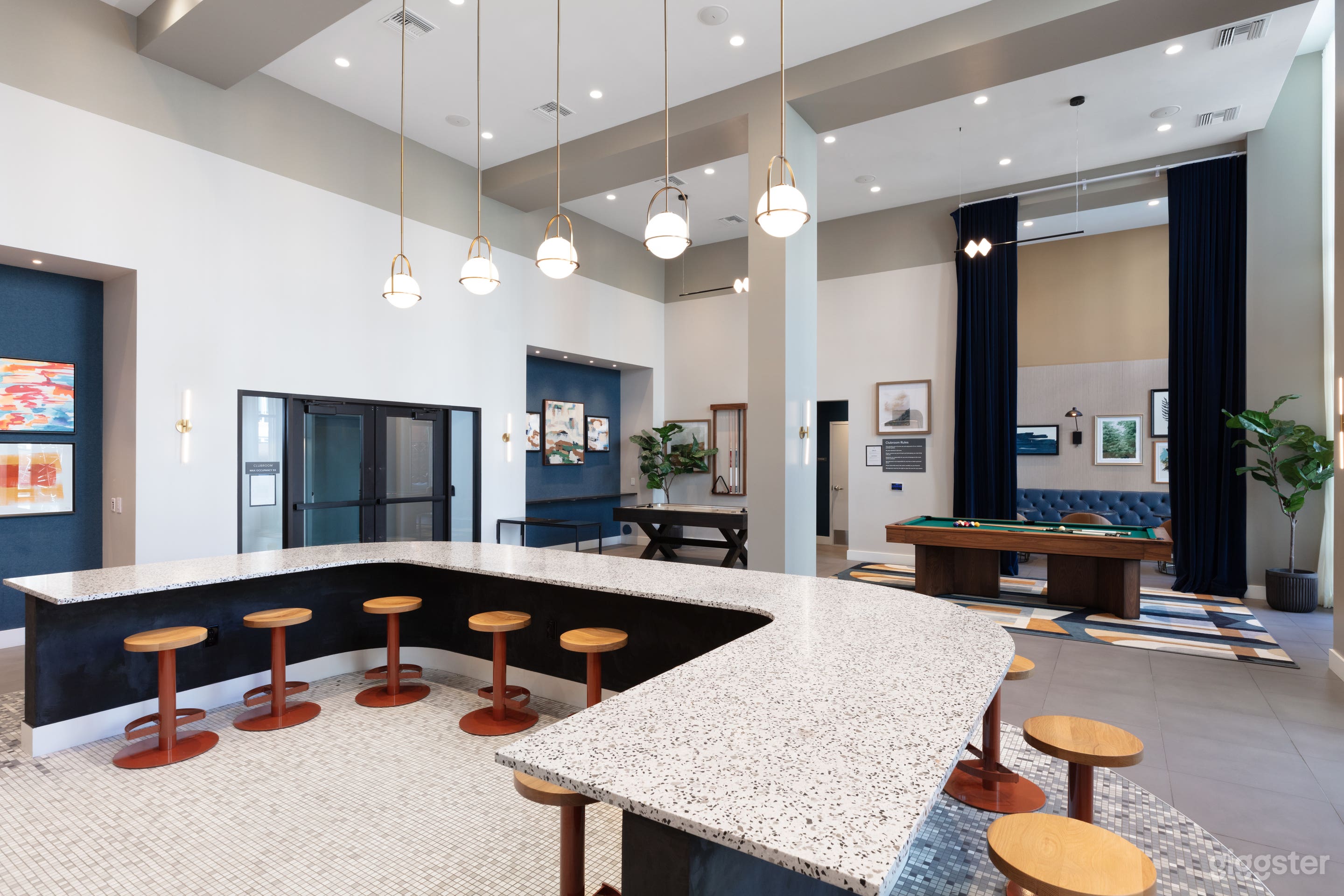 Fun Dublin Clubhouse with Games Photo 4