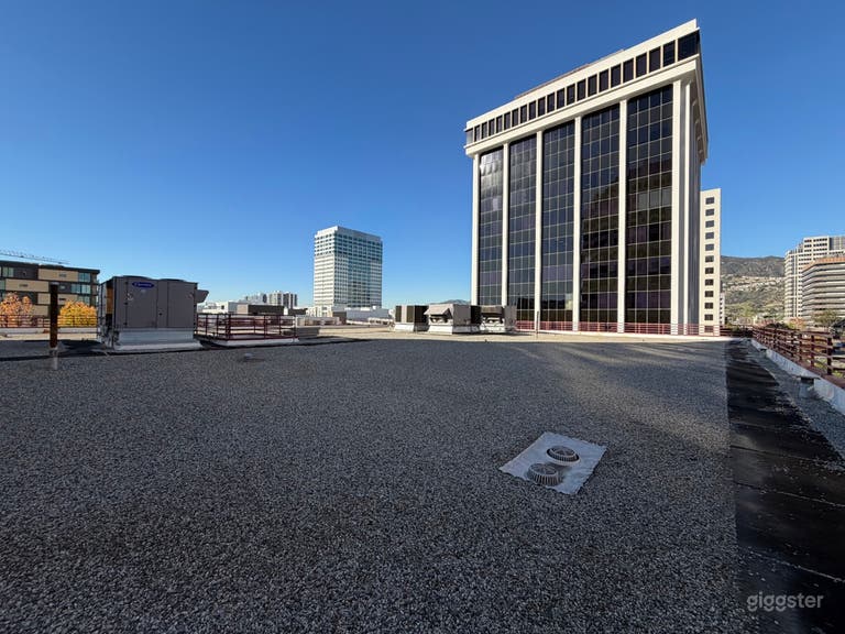  Rooftop with Stunning Glendale & LA Views – Offices 