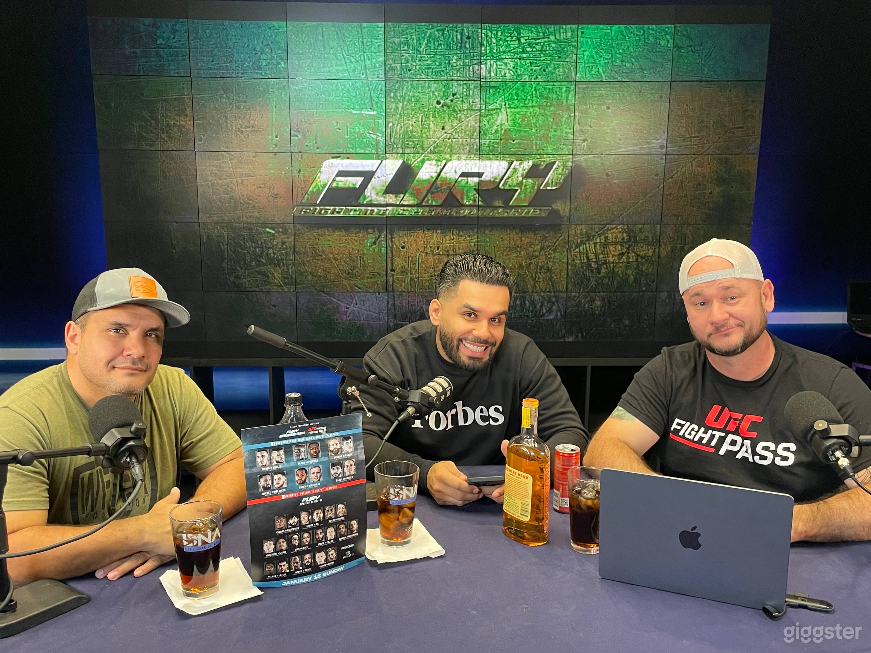 Live TV Broadcast Studios, Virtual Set and More Photo 4