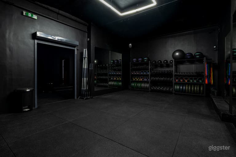  Class Studio Fitness Bootcamp HIIT Weightlifting 