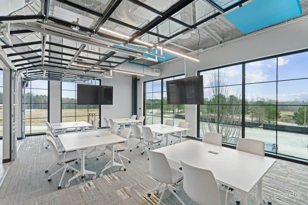 Gather (Meeting Room) Photo 1