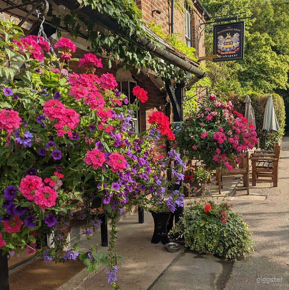 Quintessential English Country pub/Inn Photo 1
