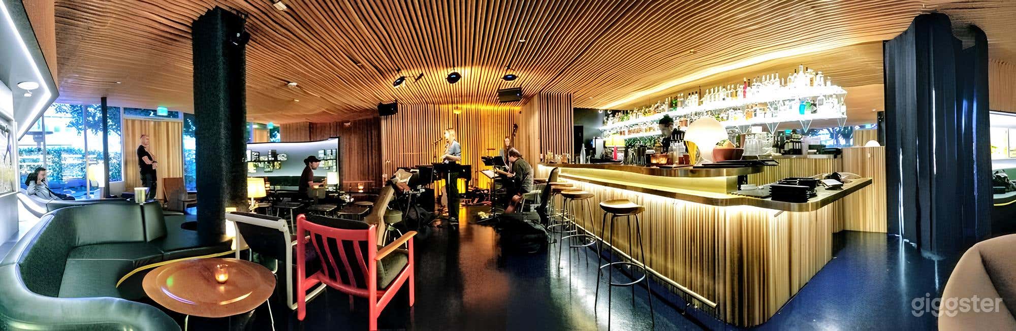 Mid-century cocktail lounge Photo 3