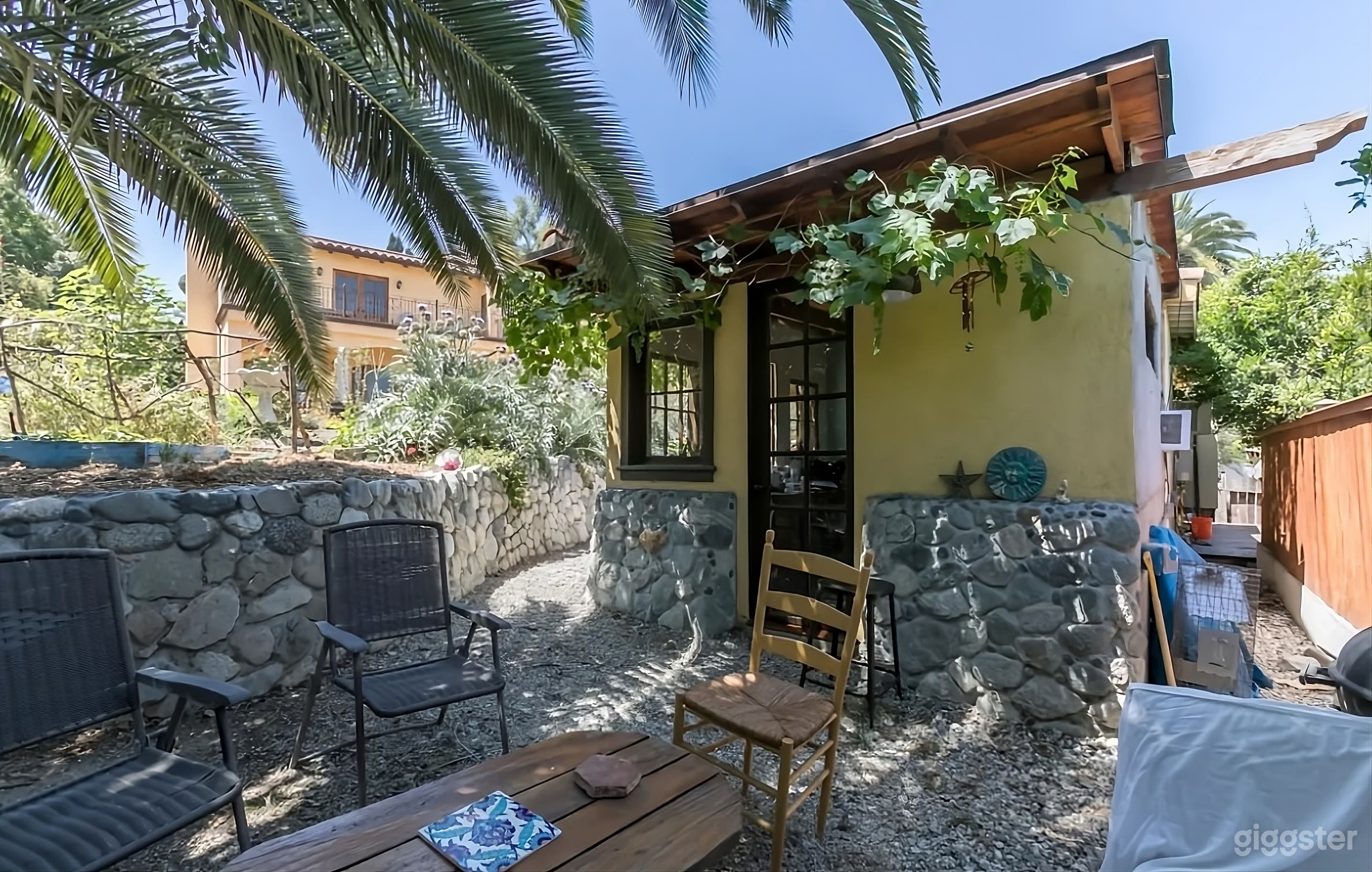 Charming Spanish-Style Backyard Photo 4