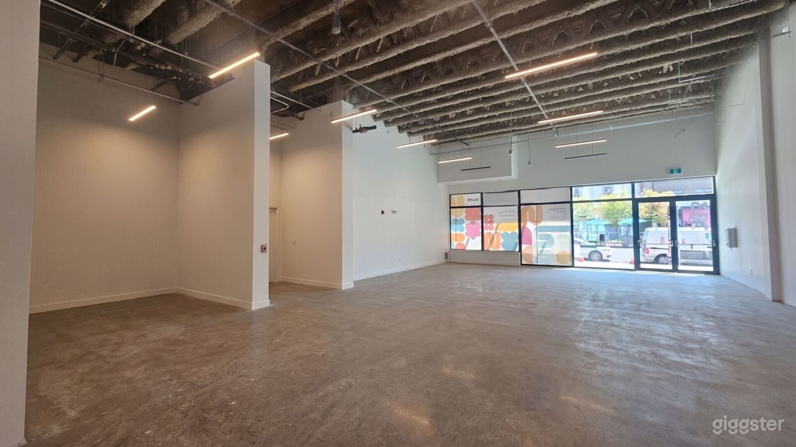 Modern Art Gallery & Pop-up Event Space | 4100 Sq Ft Photo 3