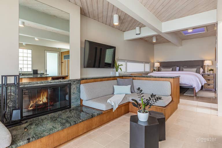  Malibu Beach house at County Line on exclusive beach 