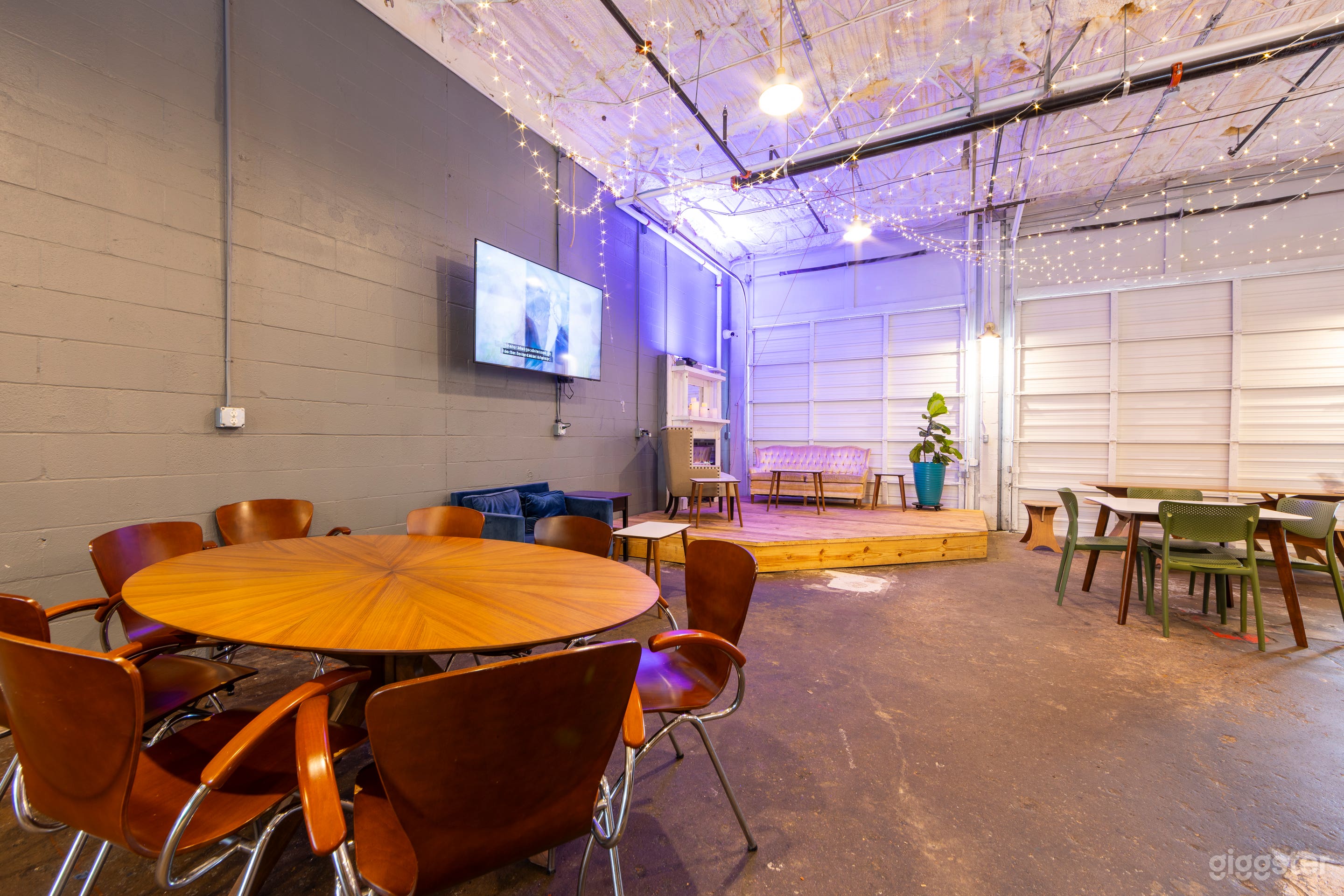 Distillery Warehouse Bar Photo 4